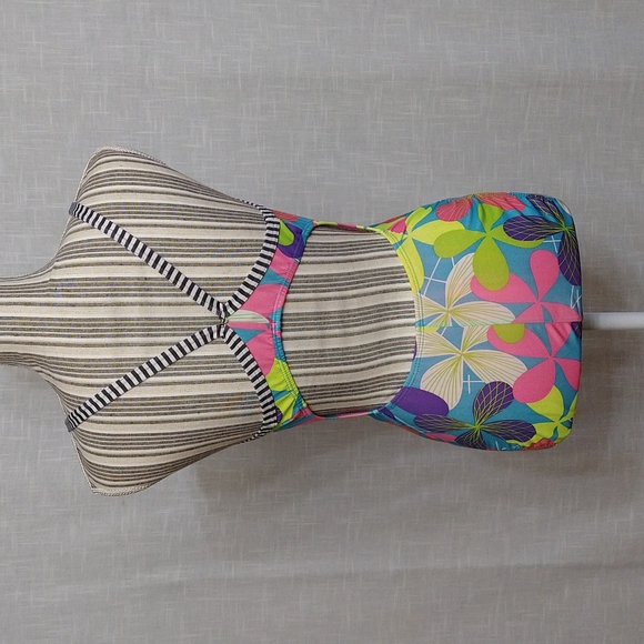 Swimsuit colorful flowered one piece - Picture 3 of 14